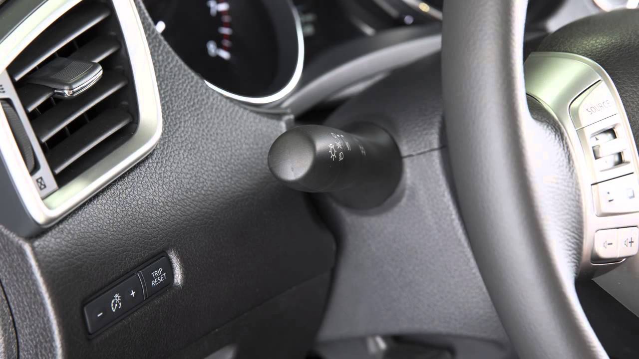 Hyundai Elantra: Turn signals and lane change signals Hyundai Elantra: Turn signals and lane change signals