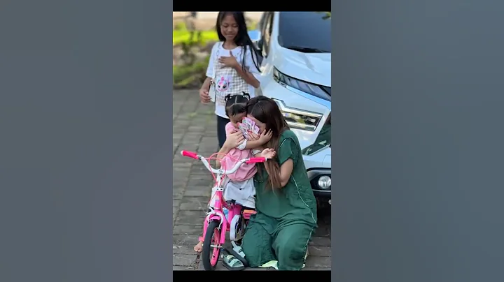 She Found a Poor Girl Sleeping | What Happened Next Will Melt Your Heart #Kindness #EmotionalStory