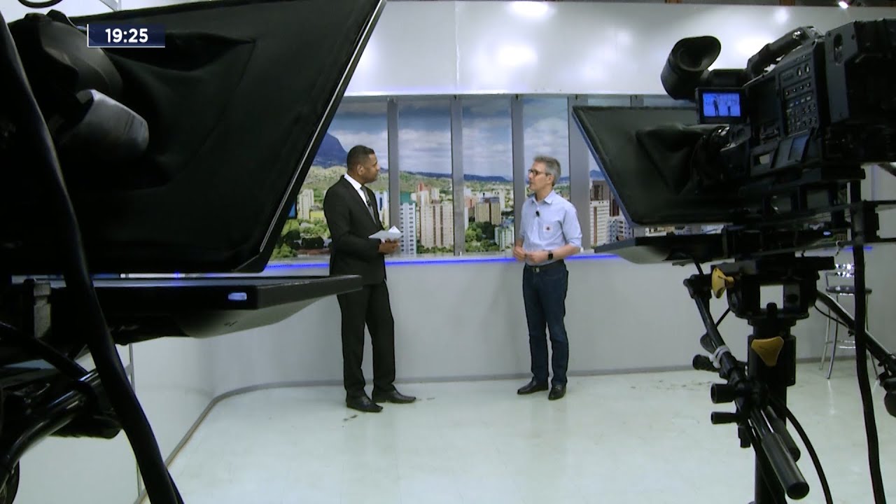Zema na TV Leste governador de MG esteve na emissora onde participou de entrevista no Balanço Zema na TV Leste governador de MG esteve na emissora onde participou de entrevista no Balanço