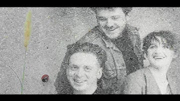 Cocteau Twins - Suckling the Mender