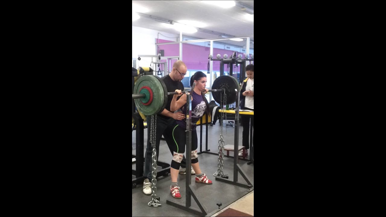Cilvia squat con catene 67kg x3