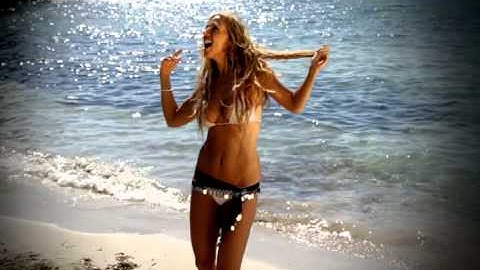 Thumbnail of Loona - Vamos A La Playa (Official Video)