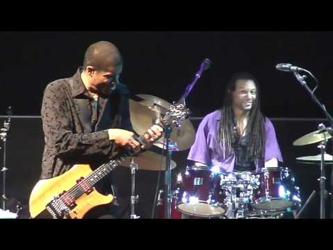 Stanley Jordan' s Trio "Insensatez (How Insensitive)" part A live in Sant 'Anna Arresi Jazz 2009