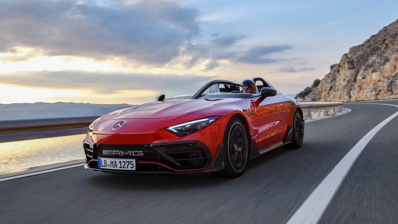 NEW 2025 Mercedes-AMG PureSpeed - LOUD V8 Engine! - Drive, Exterior & Interior Details