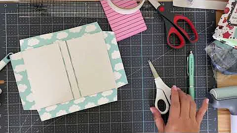 How to: chipboard elastic post it holder