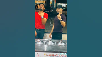 حماده نشواتي مع بائع البوظة التركية يقوم ب غناء اغنيه والله شكلي حبيتك من دون موسيقى روعة 