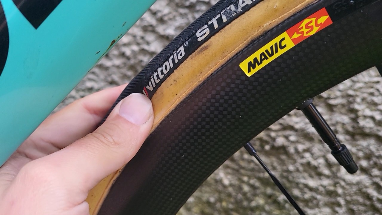 Puncture Road bicycle tire Vittoria Strada Tubular - YouTube