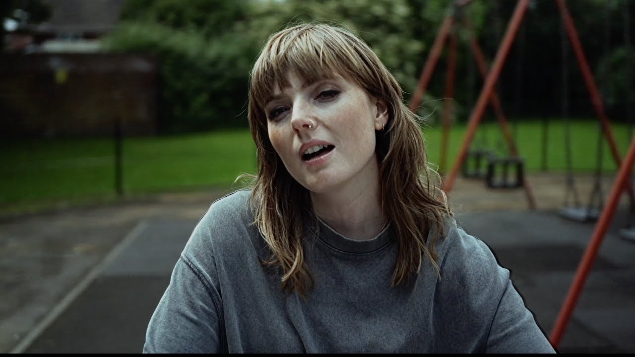 Guarda Jemma Johnson - Good Guy (Visualiser) su YouTube Guarda Jemma Johnson - Good Guy (Visualiser) su YouTube