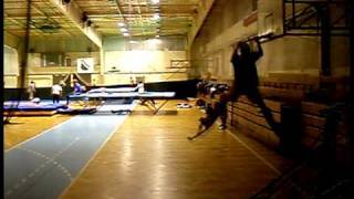 trening skaczące szczudła poweriser | akrobatyka acroschool