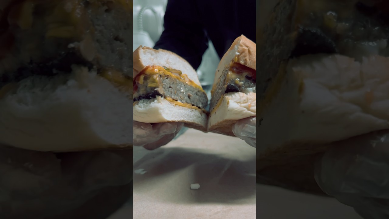 Let me have that cheese burger 🍔 #burger #cheeseburger #cheesy #foodie #foodshorts #ytshortsvideo