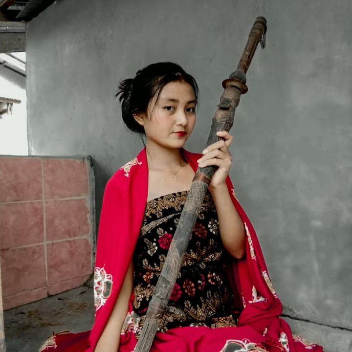 Story' wa gadis dayak