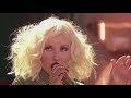 Christina Aguilera wows The Voice