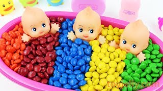 Learn Colors M&M's Chocolate Baby Doll Bath Time Nursery Rhymes for Children Kinder Surprise Eggs