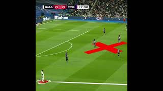 Real Madrid plays without a striker screenshot 2