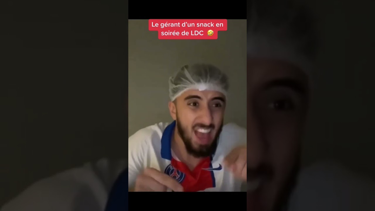 Walid sax le gérant du snack 