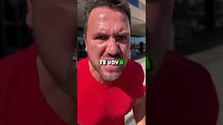 vi a un perro encerrado en un carro a 40 grados