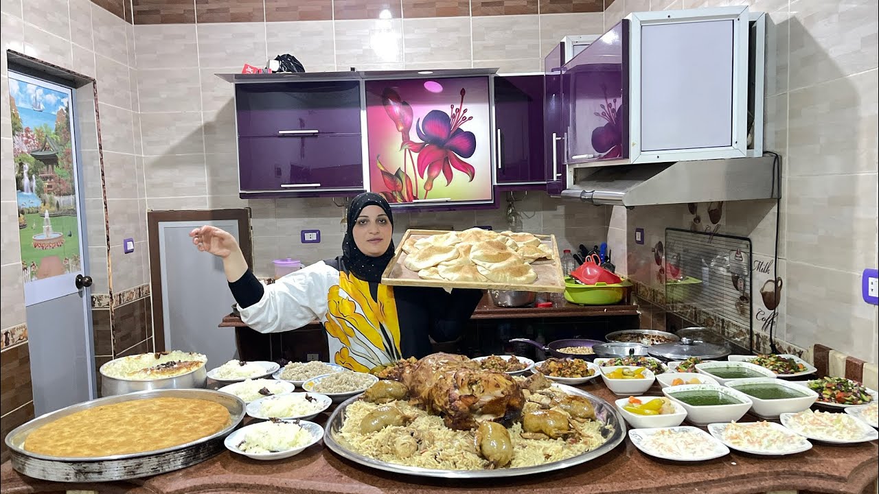 حماتي عامله عزومه لكل رجاله العيله وبتقولي عوزاكي تشرفيني