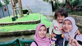 Ke Kebun Binatang Ragunan Bersama Bunda Dan Tante Tia