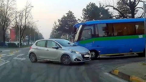 DASHCAM IDIOTI AL VOLANTE MILAN ITALY