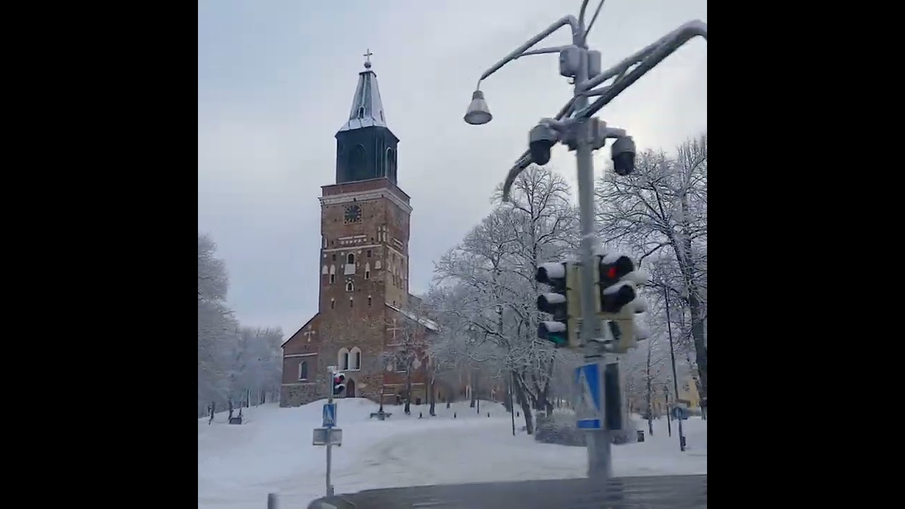 Bussimatka (bussi nro 5) Kauppatorilta Kylpylähotelli Caribialle. Ei puhetta!