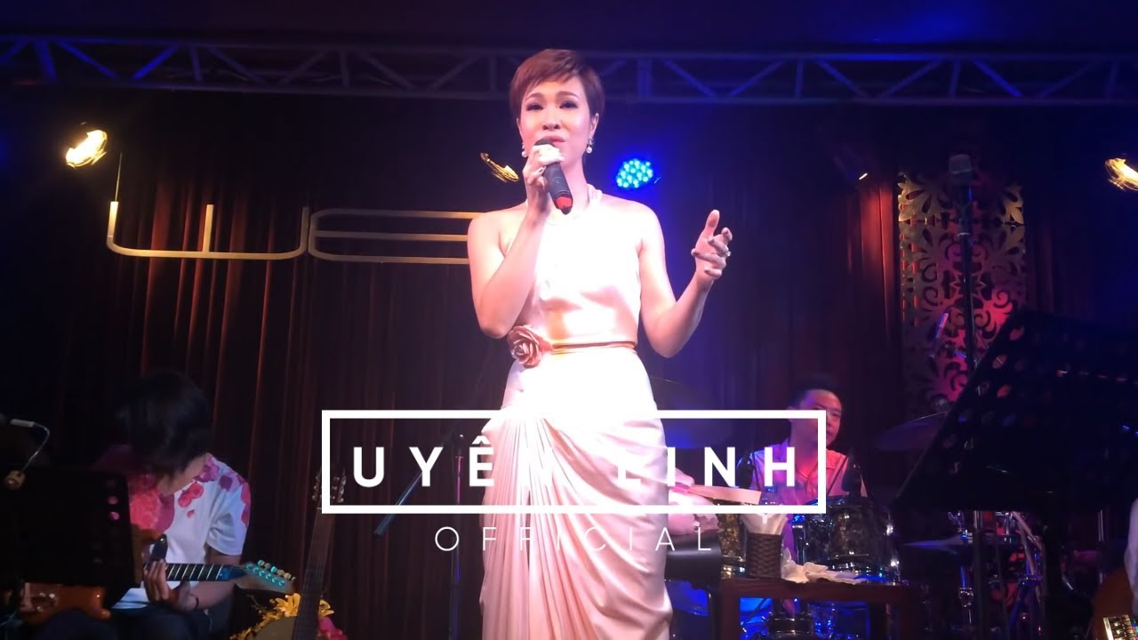 |Live| Dòng Sông Lơ Đãng - Uyên Linh