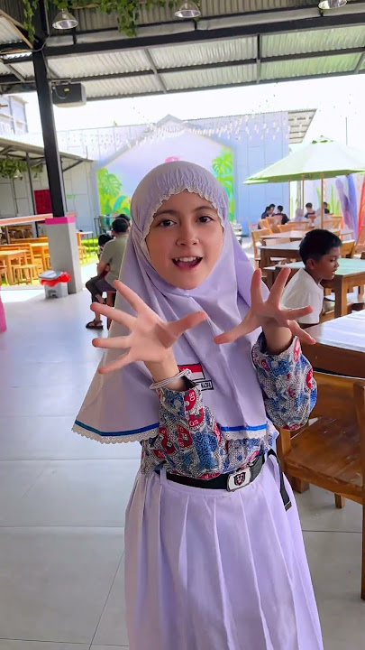 Cinta merah jambu