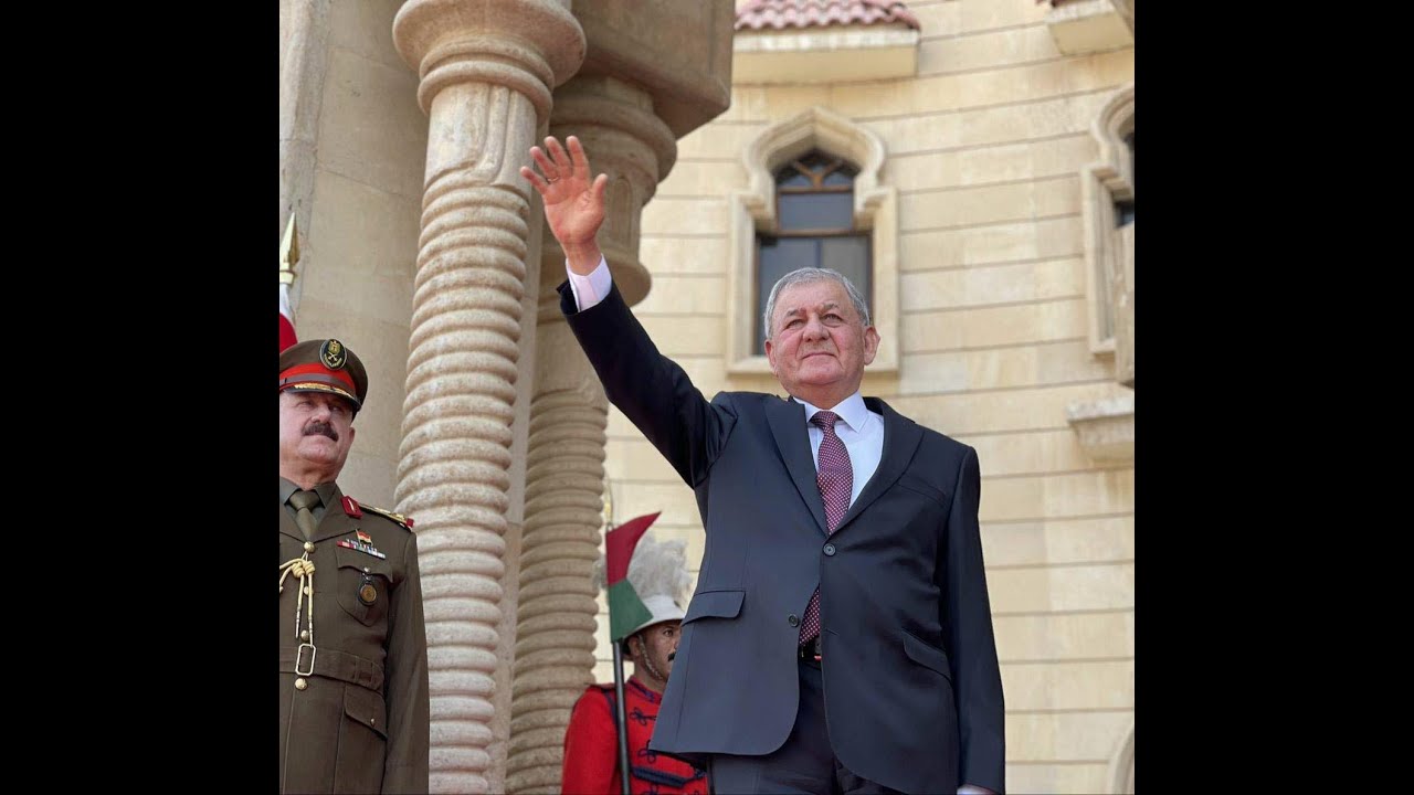 عبد اللطيف رشيد يستلم رئاسة الجمهورية من برهم صالح في قصر السلام .