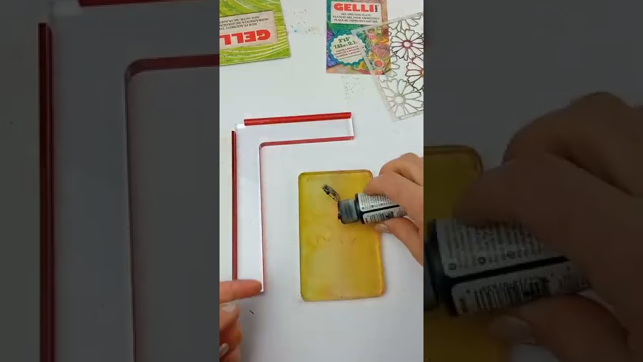 Online Class: Layered Gel Printing with the Gelli Arts® Mini Placement Tool