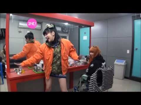 [Cut] Park Bom 2NE1 - Funny Dance