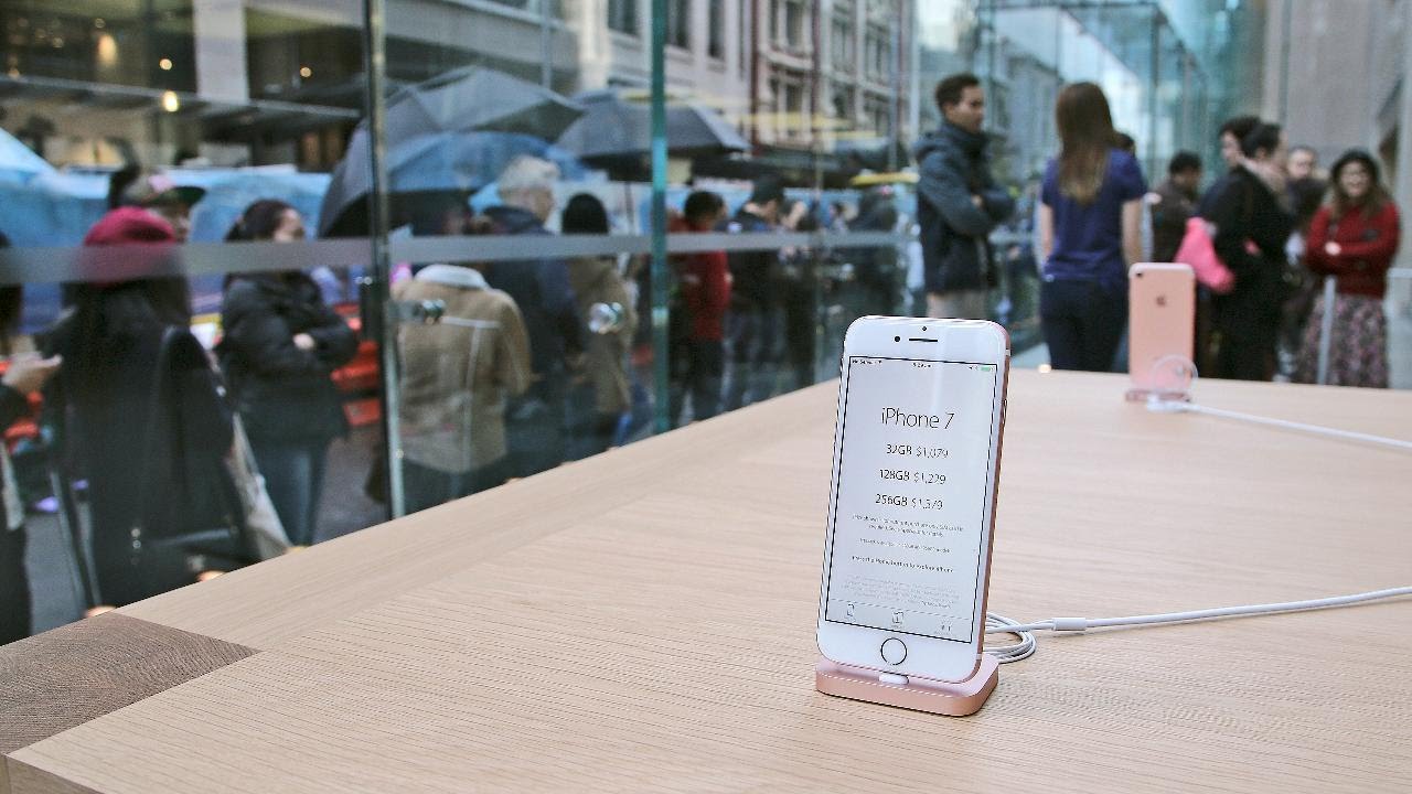 Jim Cramer is One of the Many Who Have Ordered a New iPhone 7 Jim Cramer is One of the Many Who Have Ordered a New iPhone 7