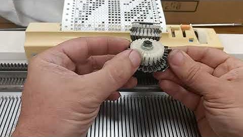How a Knitmaster/Studio punch card machine works, part 1: RAM.