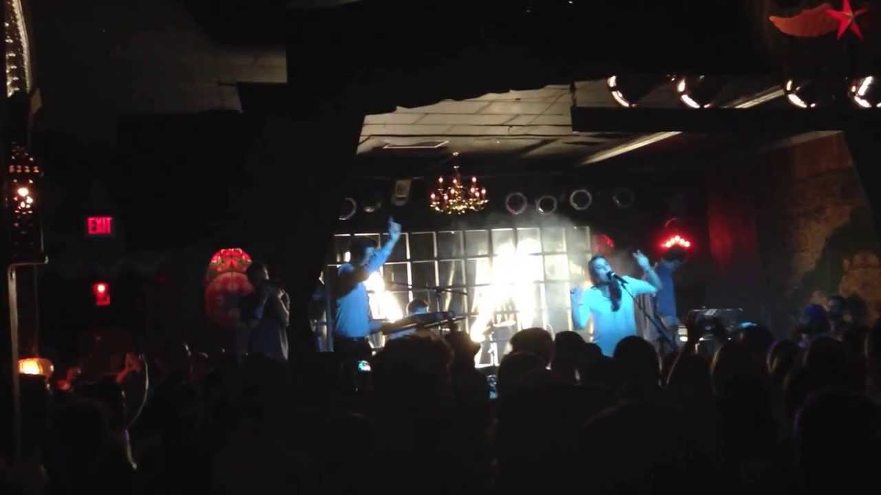 Mideau - "Royals" Lorde cover (Velour Live Music Gallery)