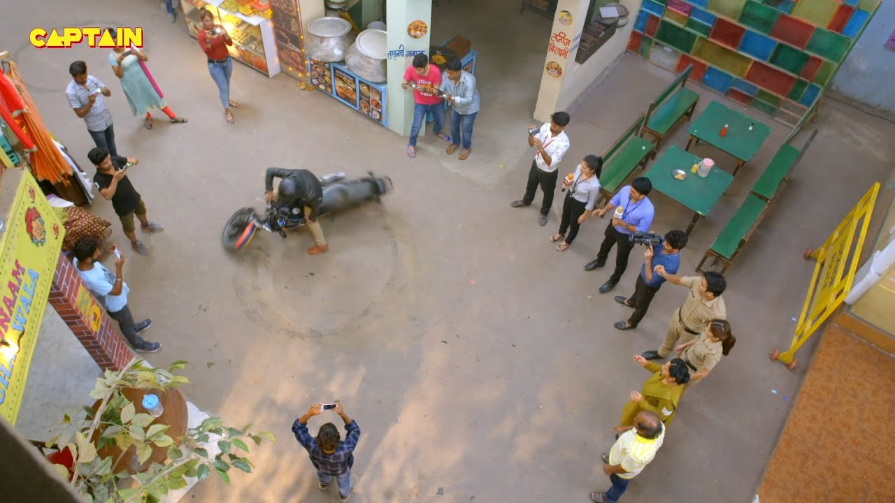 Karishma Singh ने दिखाए जब लोगो को अपनी मोटरसाइकिल से स्टंट || Maddam Sir