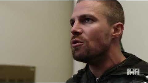ELSEWORLDS. Supergirl 4x09. Oliver talk to the Monitor to recover reality.
