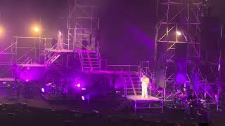 2026.03.14 邱鋒澤 Bend The Lines 演唱會 高流站 - 我以為可以 Feat.呂爵安Edan｜首唱，前面鏡頭在兩人之間來回拍攝