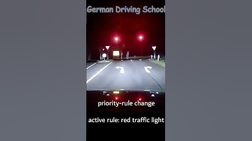 Priority rule - traffic lights - yield sign - German Driving School