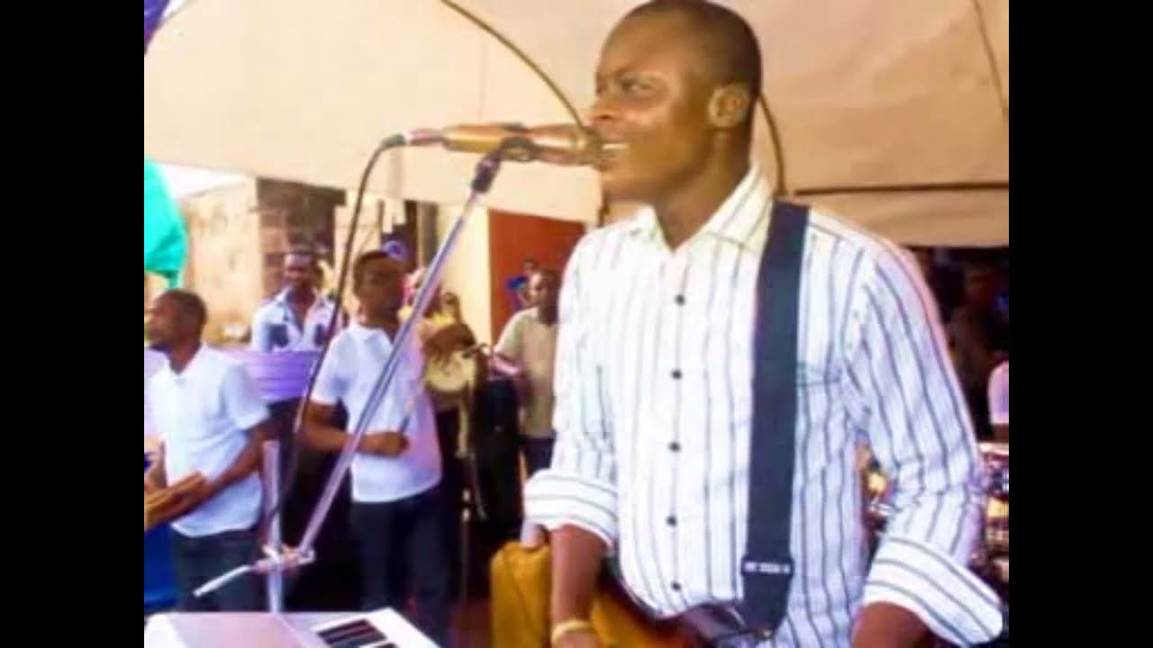 SIR SYLVESTER IRABOR LIVE ON STAGE