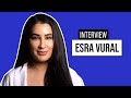 Esra Vural  - Kurzinterview mit der Stimme von Ashley Tisdale | Úrsula Corberó | Asha Bromfield