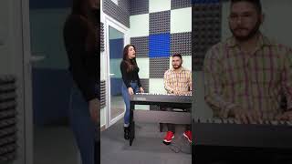 IRIA RIOLA, INTERPRETANDO "LELA"