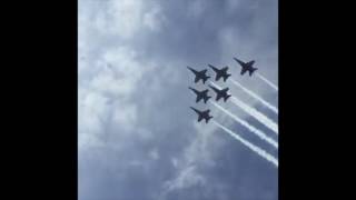 Blue Angels fly over Nashville Resimi