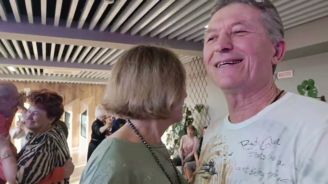 8 марта. А я теряю голову... 