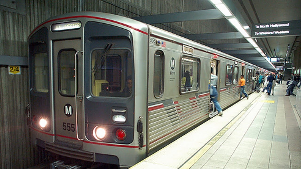 LA MTA Subway A650 under Hollywood【鉄道走行音】 - YouTube