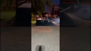 откатываем пустой скейт парк