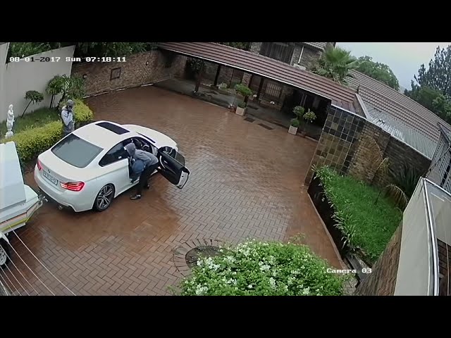 Armed Robbery in driveway after victims were followed home from Johannesburg international airport class=