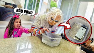 A Vovó Malvada Colocou O Celular Da Minha Irmãzinha Na Água