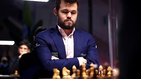 Magnus Carlsen Saves Losing Position Vs GM Topalov
