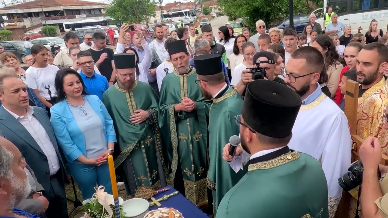 Kamerom Kroz Grad - Vlasotince - ПРЕНОС МОШТИЈУ СВЕТОГ ОЦА НИКОЛАЈА