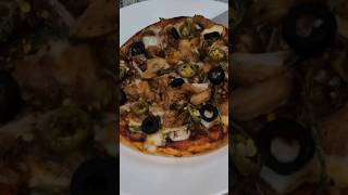 Crispy Chicken Pizza Recipe without Oven | Easy 1 Min Pizza Recipe #shorts #pizza #viral #trend