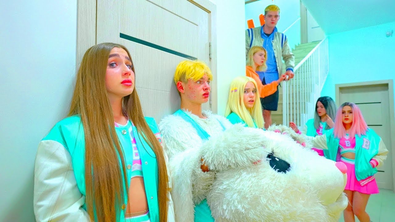 Diana slepia Smile LADY BUNNY namuose! Mokytojai ir treneriai surengė sąmokslą prieš Dianos vaikiną!