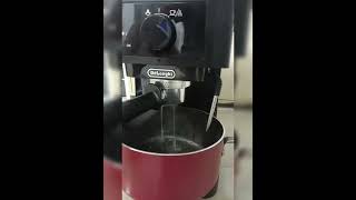 DeLonghi EC230.BK - My first coffee machine - Unboxing - How to clean before use
